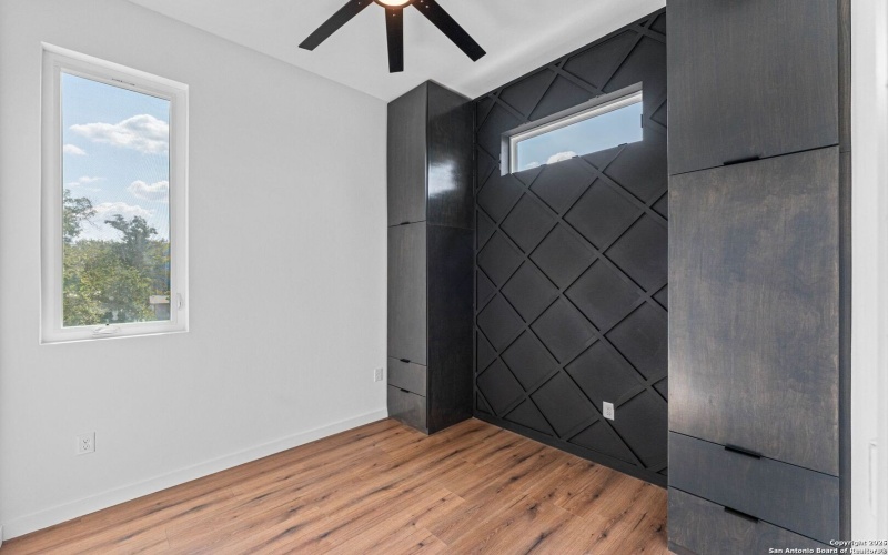 108 Vine St #103, San Antonio, TX 78210, 2 Bedrooms Bedrooms, ,2 BathroomsBathrooms,Residential,For Sale,108 Vine St #103,0,1912205