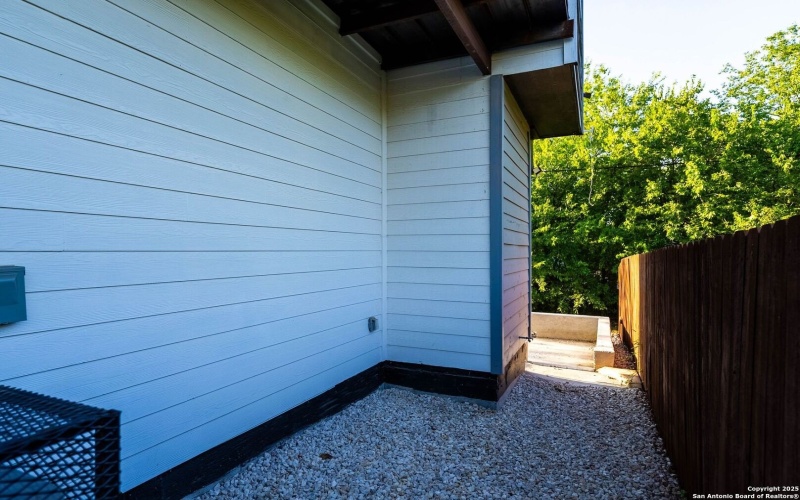 108 Vine St #103, San Antonio, TX 78210, 2 Bedrooms Bedrooms, ,2 BathroomsBathrooms,Residential,For Sale,108 Vine St #103,0,1912205