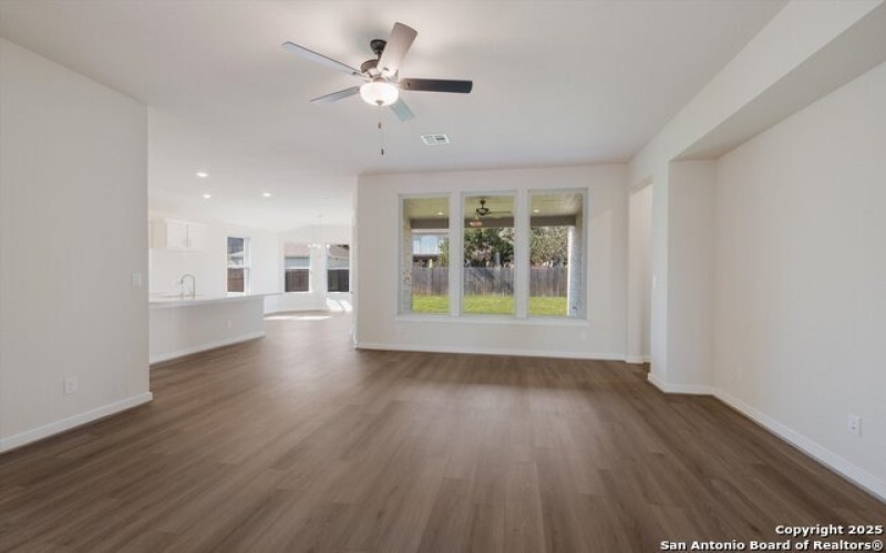 349 Vuelo, New Braunfels, TX 78132, 4 Habitaciones Habitaciones , ,3 BañosBaños,Residential,En Venta,349 Vuelo,0,1912319