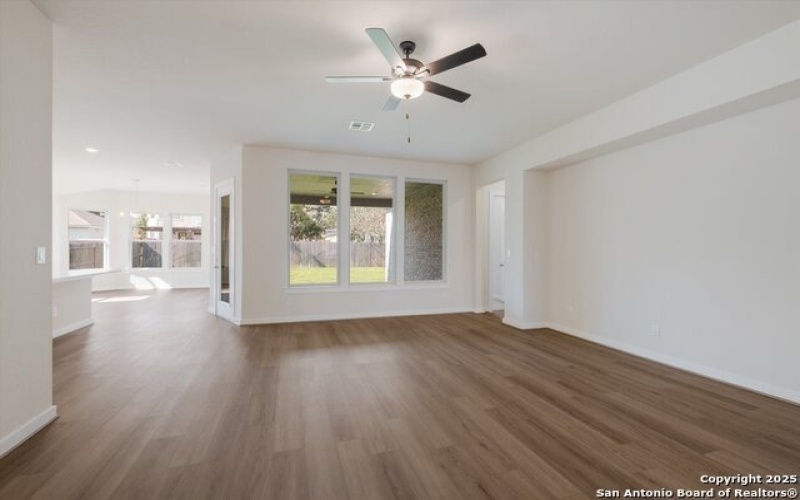 349 Vuelo, New Braunfels, TX 78132, 4 Habitaciones Habitaciones , ,3 BañosBaños,Residential,En Venta,349 Vuelo,0,1912319