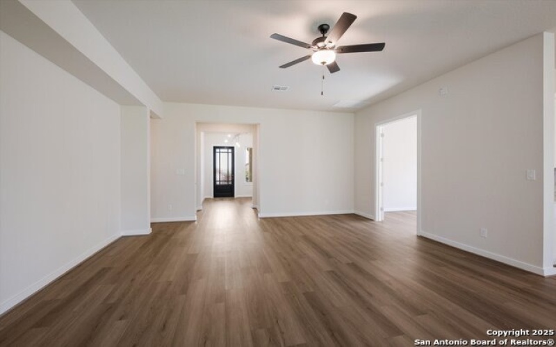 349 Vuelo, New Braunfels, TX 78132, 4 Habitaciones Habitaciones , ,3 BañosBaños,Residential,En Venta,349 Vuelo,0,1912319