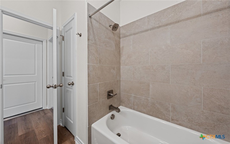 414 Stonehouse Lane, Temple, TX 76502, 4 Bedrooms Bedrooms, ,2 BathroomsBathrooms,Residential,For Sale,414 Stonehouse Lane,0,592316