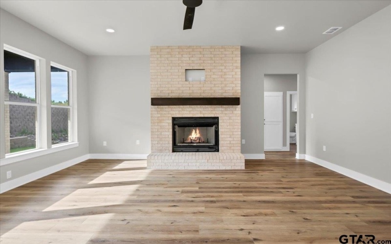 997 Mallard Dr, Lindale, TX 75771, 4 Bedrooms Bedrooms, ,2 BathroomsBathrooms,Residential,For Sale,997 Mallard Dr,0,25014720