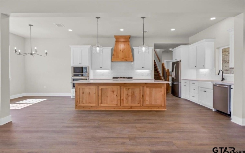 1001 Mallard, Lindale, TX 75771, 4 Bedrooms Bedrooms, ,2 BathroomsBathrooms,Residential,For Sale,1001 Mallard,0,25014721
