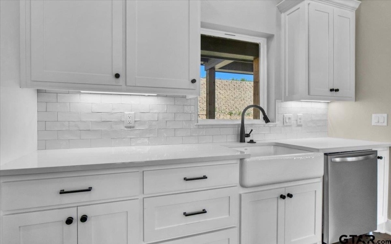 1001 Mallard, Lindale, TX 75771, 4 Bedrooms Bedrooms, ,2 BathroomsBathrooms,Residential,For Sale,1001 Mallard,0,25014721