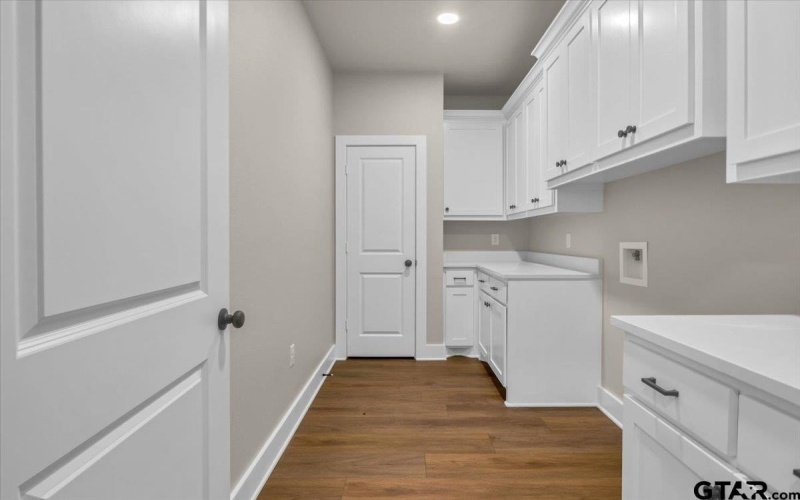 1001 Mallard, Lindale, TX 75771, 4 Bedrooms Bedrooms, ,2 BathroomsBathrooms,Residential,For Sale,1001 Mallard,0,25014721