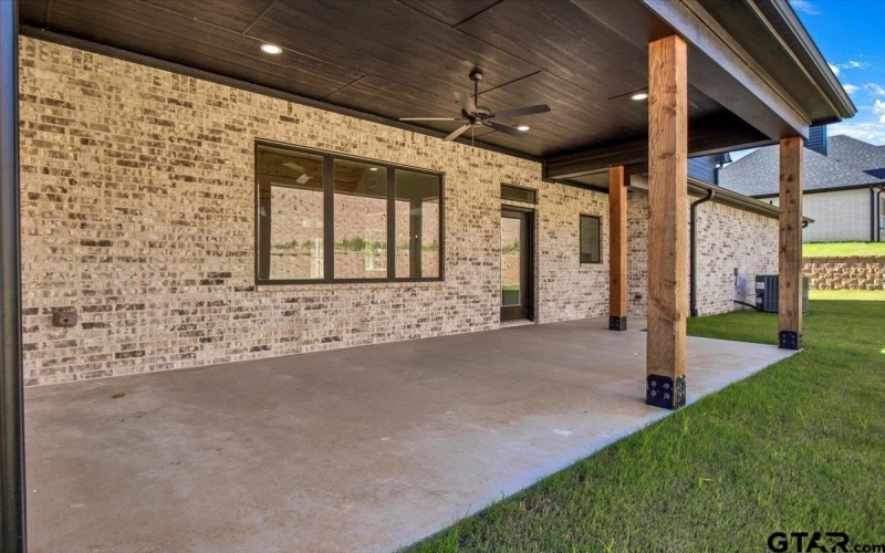 1001 Mallard, Lindale, TX 75771, 4 Bedrooms Bedrooms, ,2 BathroomsBathrooms,Residential,For Sale,1001 Mallard,0,25014721