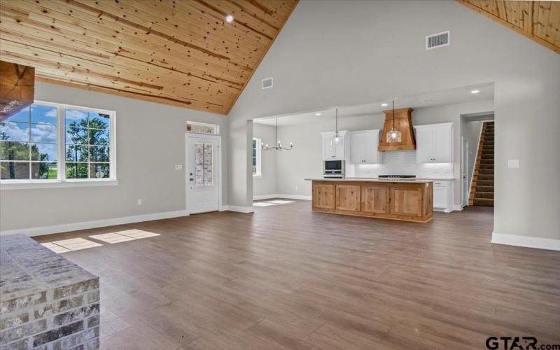 1001 Mallard, Lindale, TX 75771, 4 Bedrooms Bedrooms, ,2 BathroomsBathrooms,Residential,For Sale,1001 Mallard,0,25014721