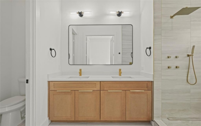 850 W Canty Street, Dallas, TX 75208, 3 Habitaciones Habitaciones , ,2 BañosBaños,Residential,En Venta,850 W Canty Street,0,21022592