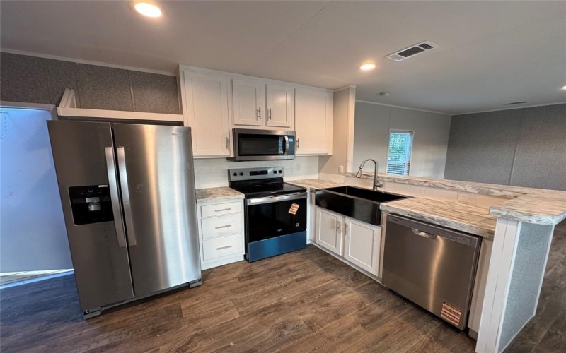 2225 Woodview Trail, Granbury, TX 76048, 3 Bedrooms Bedrooms, ,2 BathroomsBathrooms,Residential,For Sale,2225 Woodview Trail,0,21045277