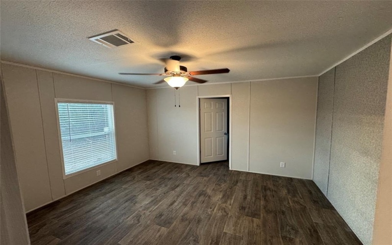 2225 Woodview Trail, Granbury, TX 76048, 3 Bedrooms Bedrooms, ,2 BathroomsBathrooms,Residential,For Sale,2225 Woodview Trail,0,21045277