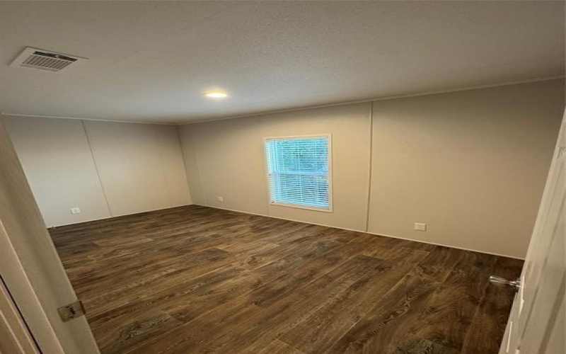 2225 Woodview Trail, Granbury, TX 76048, 3 Bedrooms Bedrooms, ,2 BathroomsBathrooms,Residential,For Sale,2225 Woodview Trail,0,21045277