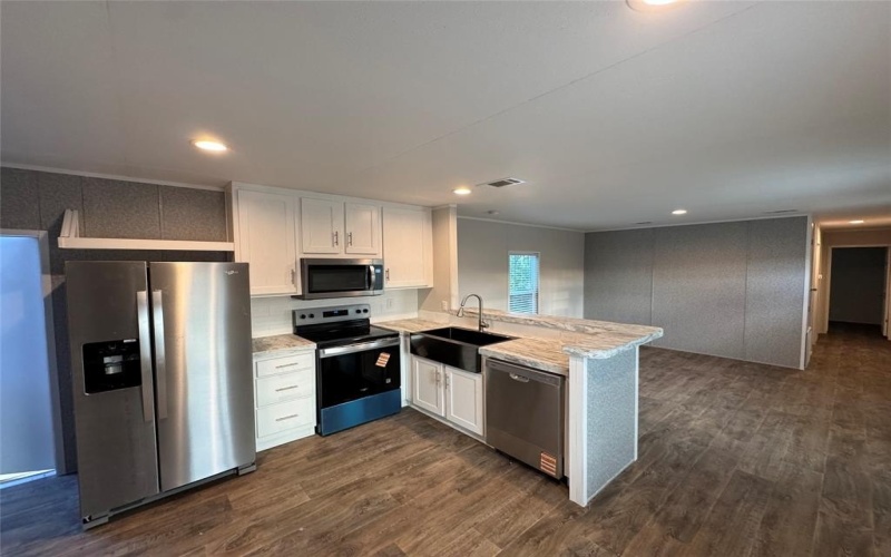 2225 Woodview Trail, Granbury, TX 76048, 3 Bedrooms Bedrooms, ,2 BathroomsBathrooms,Residential,For Sale,2225 Woodview Trail,0,21045277