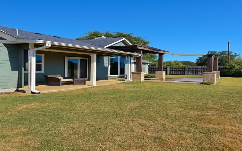 419 E Main Street, Pilot Point, TX 76258, 4 Bedrooms Bedrooms, ,2 BathroomsBathrooms,Residential,For Sale,419 E Main Street,0,21068189