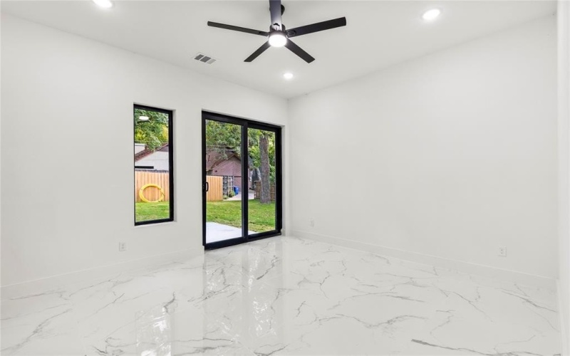 10434 Vinemont Street, Dallas, TX 75218, 4 Bedrooms Bedrooms, ,6 BathroomsBathrooms,Residential,For Sale,10434 Vinemont Street,0,21068387