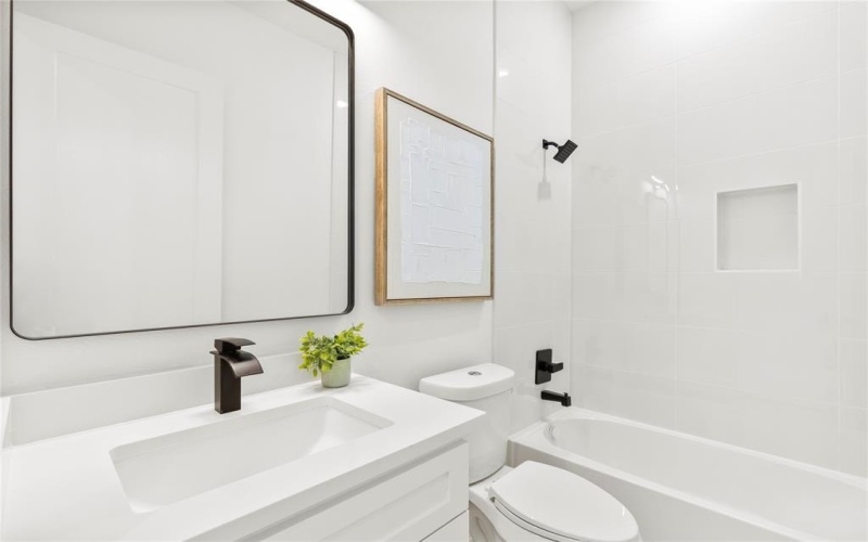 10434 Vinemont Street, Dallas, TX 75218, 4 Bedrooms Bedrooms, ,6 BathroomsBathrooms,Residential,For Sale,10434 Vinemont Street,0,21068387