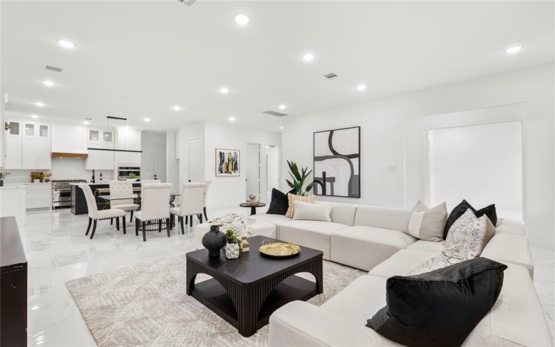 10434 Vinemont Street, Dallas, TX 75218, 4 Bedrooms Bedrooms, ,6 BathroomsBathrooms,Residential,For Sale,10434 Vinemont Street,0,21068387