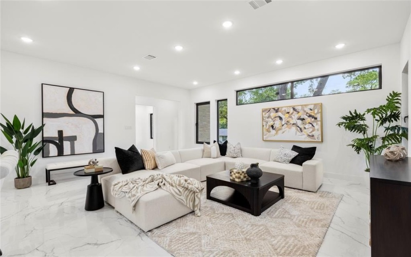 10434 Vinemont Street, Dallas, TX 75218, 4 Bedrooms Bedrooms, ,6 BathroomsBathrooms,Residential,For Sale,10434 Vinemont Street,0,21068387