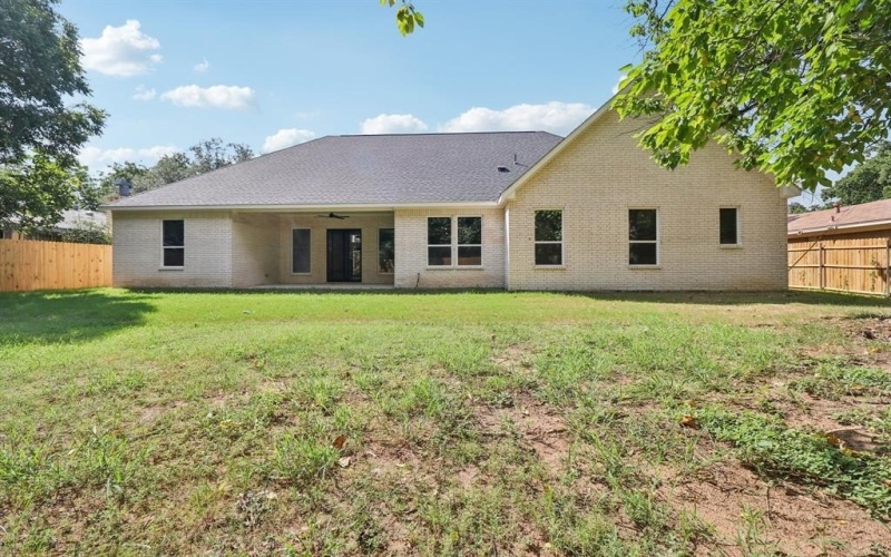 1810 Kynette Drive, Euless, TX 76040, 4 Habitaciones Habitaciones , ,2 BañosBaños,Residential,En Venta,1810 Kynette Drive,0,21069078