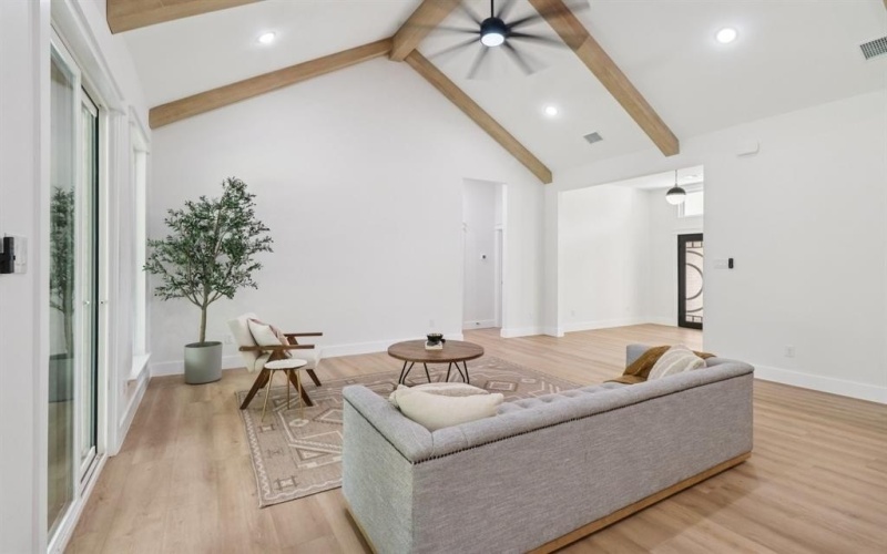 1810 Kynette Drive, Euless, TX 76040, 4 Habitaciones Habitaciones , ,2 BañosBaños,Residential,En Venta,1810 Kynette Drive,0,21069078