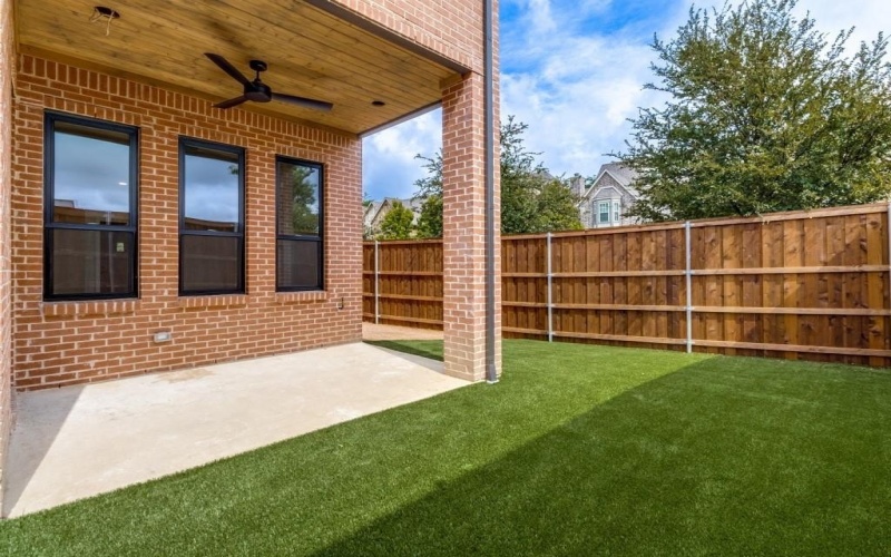 7160 Soto Street, Dallas, TX 75223, 3 Habitaciones Habitaciones , ,3 BañosBaños,Residential,En Venta,7160 Soto Street,0,21073725