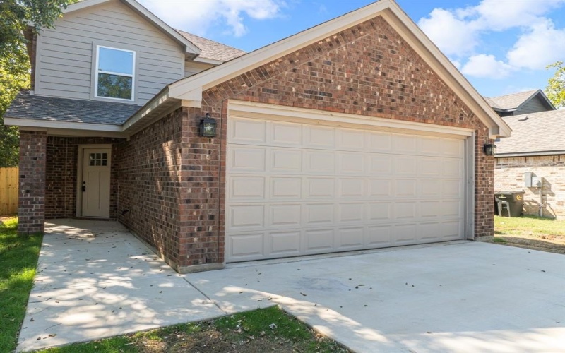 204 Robbins Street, Cleburne, TX 76031, 3 Habitaciones Habitaciones , ,2 BañosBaños,Residential,En Venta,204 Robbins Street,0,21074173