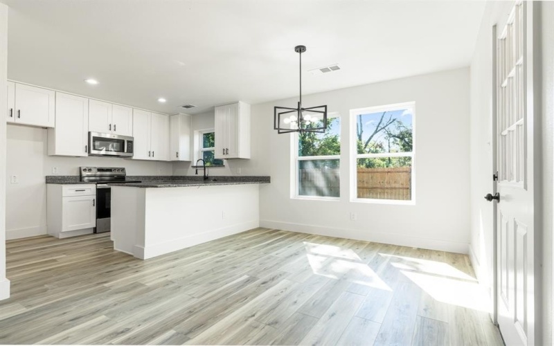 204 Robbins Street, Cleburne, TX 76031, 3 Habitaciones Habitaciones , ,2 BañosBaños,Residential,En Venta,204 Robbins Street,0,21074173