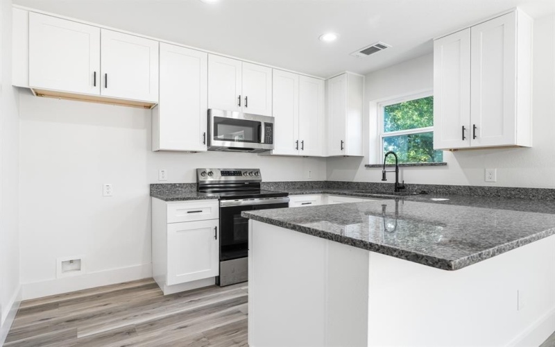 204 Robbins Street, Cleburne, TX 76031, 3 Habitaciones Habitaciones , ,2 BañosBaños,Residential,En Venta,204 Robbins Street,0,21074173