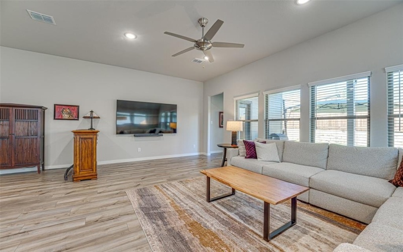 233 Little Bridge Drive, Lavon, TX 75166, 3 Habitaciones Habitaciones , ,2 BañosBaños,Residential,En Venta,233 Little Bridge Drive,0,21075561