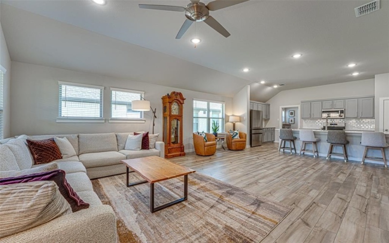 233 Little Bridge Drive, Lavon, TX 75166, 3 Habitaciones Habitaciones , ,2 BañosBaños,Residential,En Venta,233 Little Bridge Drive,0,21075561