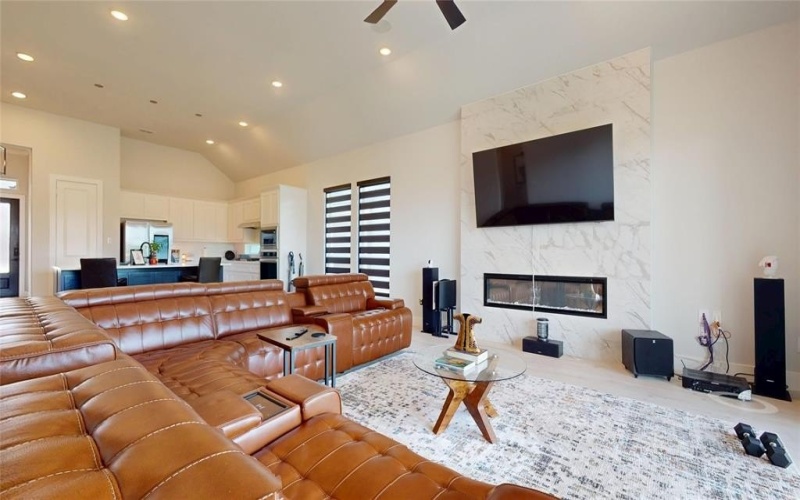 1716 Canals Drive, Little Elm, TX 75068, 4 Habitaciones Habitaciones , ,3 BañosBaños,Residential,En Venta,1716 Canals Drive,0,21076302