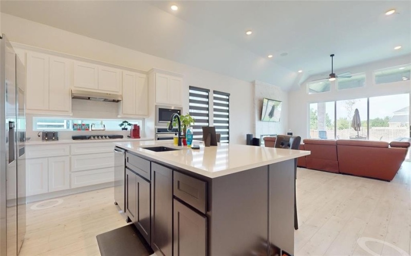 1716 Canals Drive, Little Elm, TX 75068, 4 Habitaciones Habitaciones , ,3 BañosBaños,Residential,En Venta,1716 Canals Drive,0,21076302