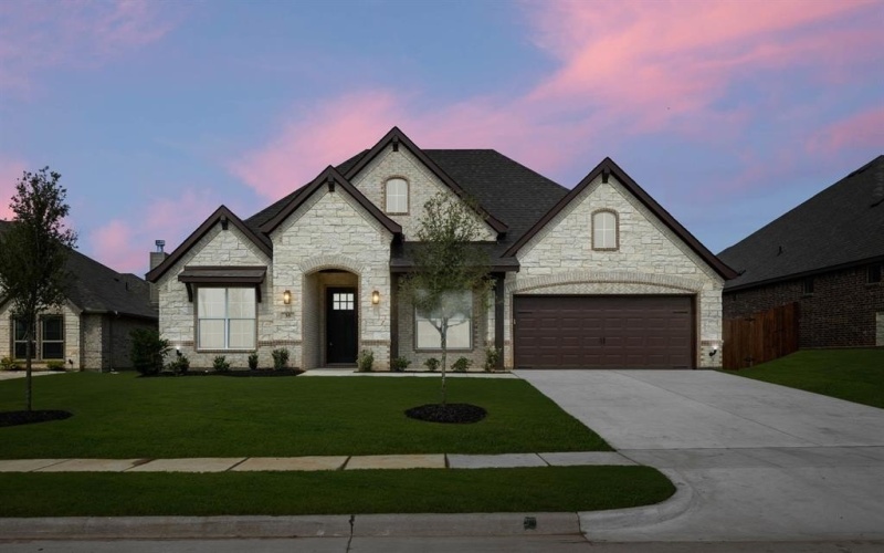 35 Magpie Street, Joshua, TX 76058, 4 Bedrooms Bedrooms, ,3 BathroomsBathrooms,Residential,For Sale,35 Magpie Street,0,21076683