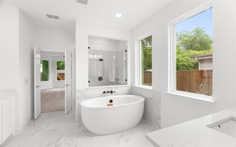 848 Northwood Road, Fort Worth, TX 76107, 4 Bedrooms Bedrooms, ,3 BathroomsBathrooms,Residential,For Sale,848 Northwood Road,0,21076723