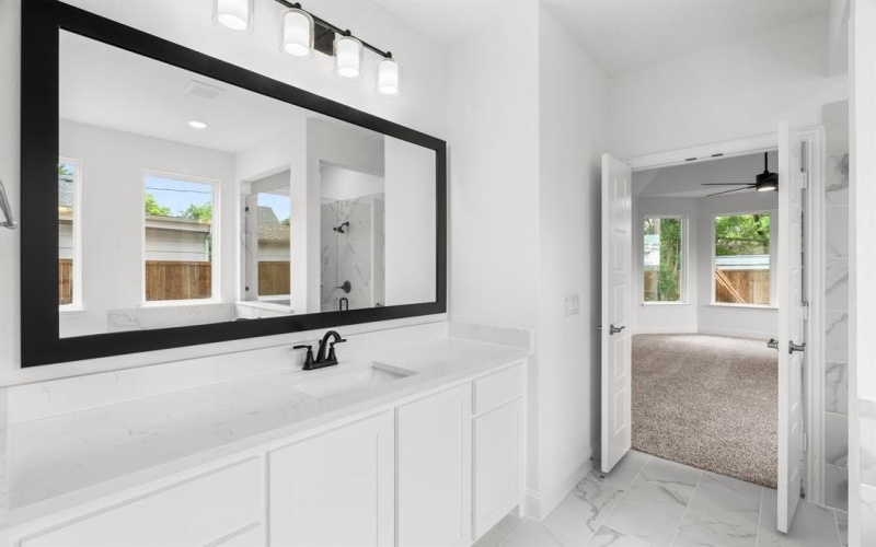 848 Northwood Road, Fort Worth, TX 76107, 4 Bedrooms Bedrooms, ,3 BathroomsBathrooms,Residential,For Sale,848 Northwood Road,0,21076723