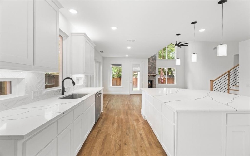 848 Northwood Road, Fort Worth, TX 76107, 4 Bedrooms Bedrooms, ,3 BathroomsBathrooms,Residential,For Sale,848 Northwood Road,0,21076723