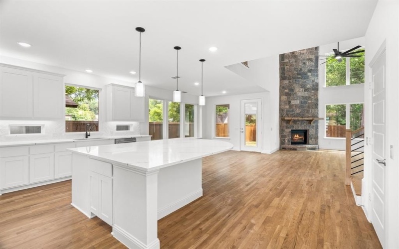 848 Northwood Road, Fort Worth, TX 76107, 4 Bedrooms Bedrooms, ,3 BathroomsBathrooms,Residential,For Sale,848 Northwood Road,0,21076723