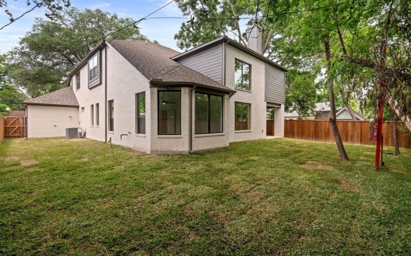 848 Northwood Road, Fort Worth, TX 76107, 4 Bedrooms Bedrooms, ,3 BathroomsBathrooms,Residential,For Sale,848 Northwood Road,0,21076723