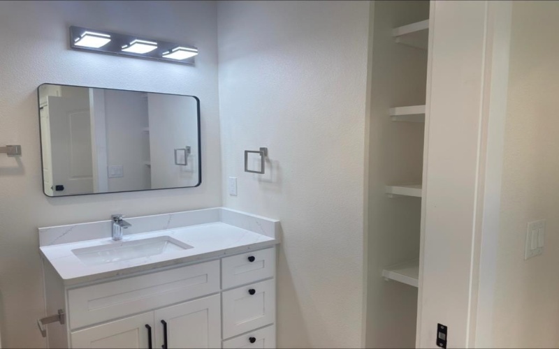 18 Poolside Loop, ROCKPORT, TX 78382, 2 Bedrooms Bedrooms, ,2 BathroomsBathrooms,Residential,For Sale,18 Poolside Loop,0,148886