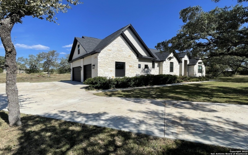 399 Bauer Lane, Castroville, TX 78009, 4 Bedrooms Bedrooms, ,3 BathroomsBathrooms,Residential,For Sale,399 Bauer Lane,0,1912333