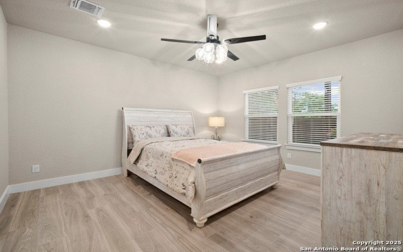 5338 Howard St, San Antonio, TX 78212, 4 Bedrooms Bedrooms, ,3 BathroomsBathrooms,Residential,For Sale,5338 Howard St,0,1912351