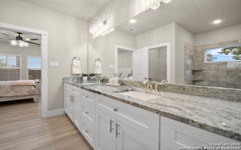 5338 Howard St, San Antonio, TX 78212, 4 Bedrooms Bedrooms, ,3 BathroomsBathrooms,Residential,For Sale,5338 Howard St,0,1912351