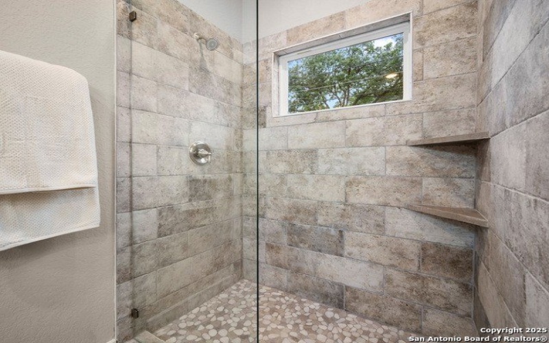 5338 Howard St, San Antonio, TX 78212, 4 Bedrooms Bedrooms, ,3 BathroomsBathrooms,Residential,For Sale,5338 Howard St,0,1912351
