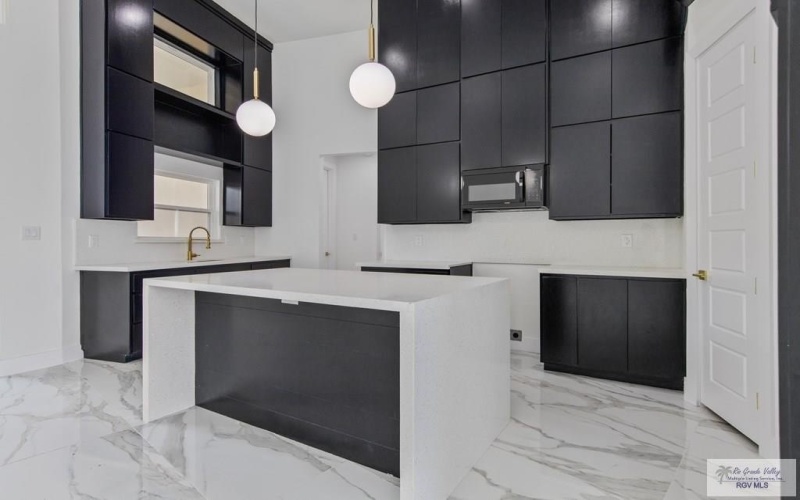 5513 MICA ST, BROWNSVILLE, TX 78526, 4 Habitaciones Habitaciones , ,3 BañosBaños,Residential,En Venta,5513 MICA ST,0,29769008