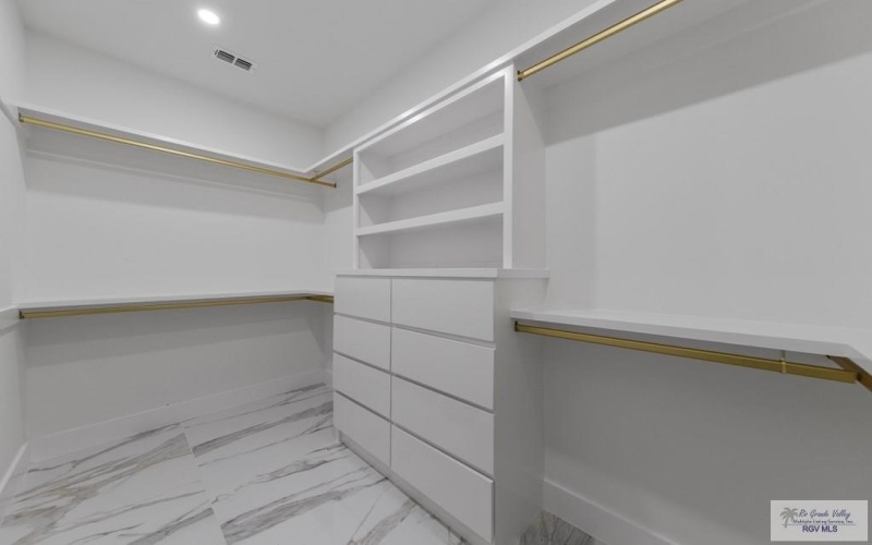 5513 MICA ST, BROWNSVILLE, TX 78526, 4 Habitaciones Habitaciones , ,3 BañosBaños,Residential,En Venta,5513 MICA ST,0,29769008