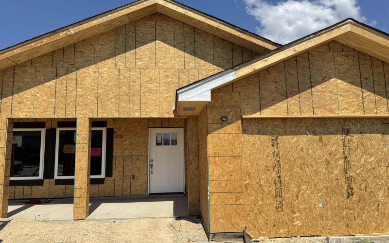 6812 El Jinete Dr., Laredo, TX 78046, 3 Bedrooms Bedrooms, ,2 BathroomsBathrooms,Residential,For Sale,6812 El Jinete Dr.,0,20254352