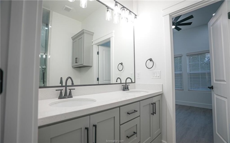 1618 Robeson, Bryan, TX 77803, 4 Bedrooms Bedrooms, ,3 BathroomsBathrooms,Residential,For Sale,1618 Robeson,0,25010311