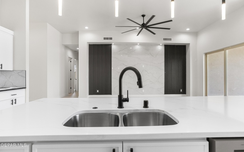 816 ACTON Street, Horizon City, TX 79928, 4 Habitaciones Habitaciones , ,3 BañosBaños,Residential,En Venta,816 ACTON Street,0,931389
