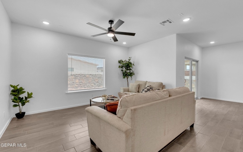 7441 NORTE PORTUGAL Lane, El Paso, TX 79934, 4 Bedrooms Bedrooms, ,2 BathroomsBathrooms,Residential,For Sale,7441 NORTE PORTUGAL Lane,0,931427