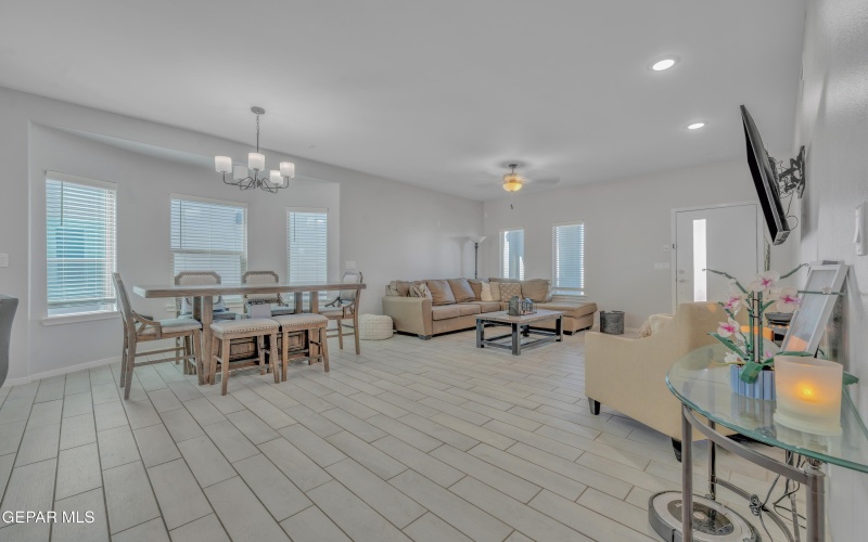 13182 Ilkley Ln, El Paso, TX 79928, 3 Bedrooms Bedrooms, ,2 BathroomsBathrooms,Residential,For Sale,13182 Ilkley Ln,0,931432